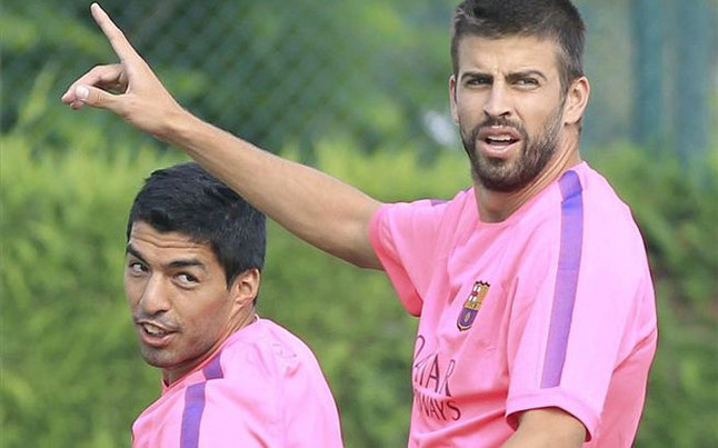 suarez-pique-durante-entrenamiento-1413370511829