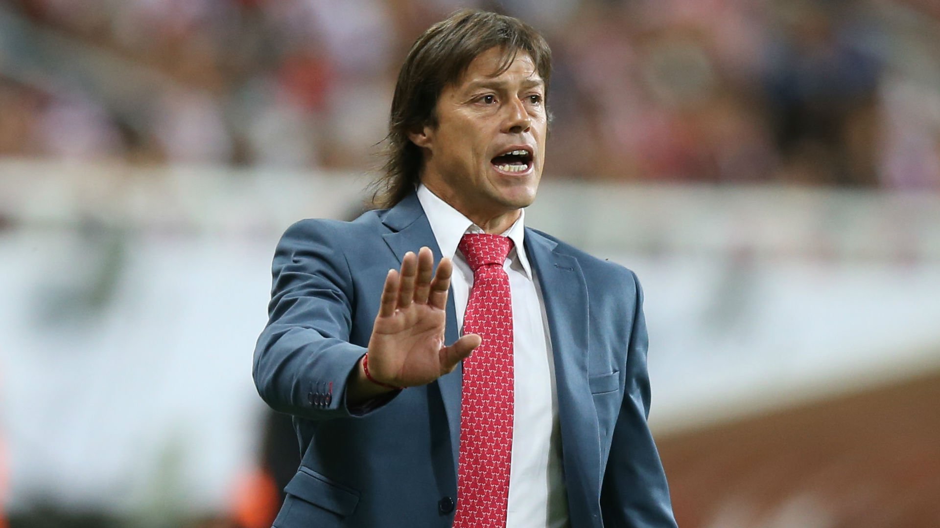 OFICIAL: Sevilha despede Almeyda