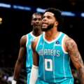 Hornets eliminam Heat