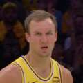 Luke Kennard decide jogo 1