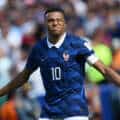 Senegal teve os únicos lances na 1.ª parte mas França mostrou a sua força a seguir ao intervalo; Mbappé (bis) e Barcola marcaram; Olise deu recital