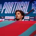“É o 3.º melhor do Mundo mas uma ‘anti-estrela’. Sente-se bem nesse papel?”