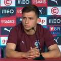 Chico Conceição confrontado com a afirmação de Villas-Boas, que disse que os jogadores da seleção precisam de ir menos à praia e de irem mais à sala de reuniões