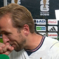 Que flash! Kane perdeu a voz depois da vitória da Inglaterra