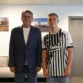 OFICIAL: Trossard muda-se para o Besiktas por 20 ME