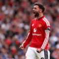 Que show! United esteve a perder mas Bruno Fernandes deu a volta com hat-trick e assistência; Pedro Neto também marcou no triunfo do Chelsea