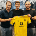OFICIAL: Dortmund compra médio ofensivo grego por 26 ME + 6
