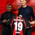 OFICIAL: Bayer Leverkusen compra Diaby por 37 ME e Doué por 30 ME