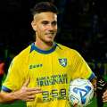 Raimondo faz hat-trick e assume lista de artilheiros da Serie A